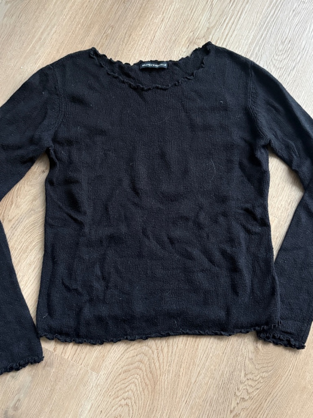 Brandy Melville Lettuce Edge Trim Top